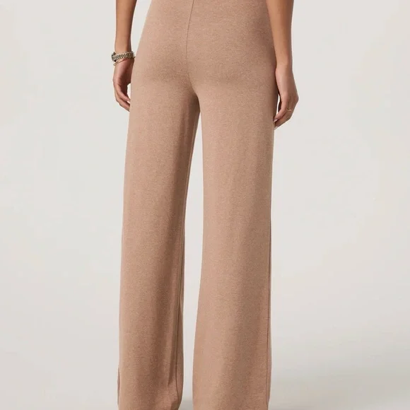 NWT Vuori Halo Wideleg Pant in Nutmeg - Picture 3 of 3
